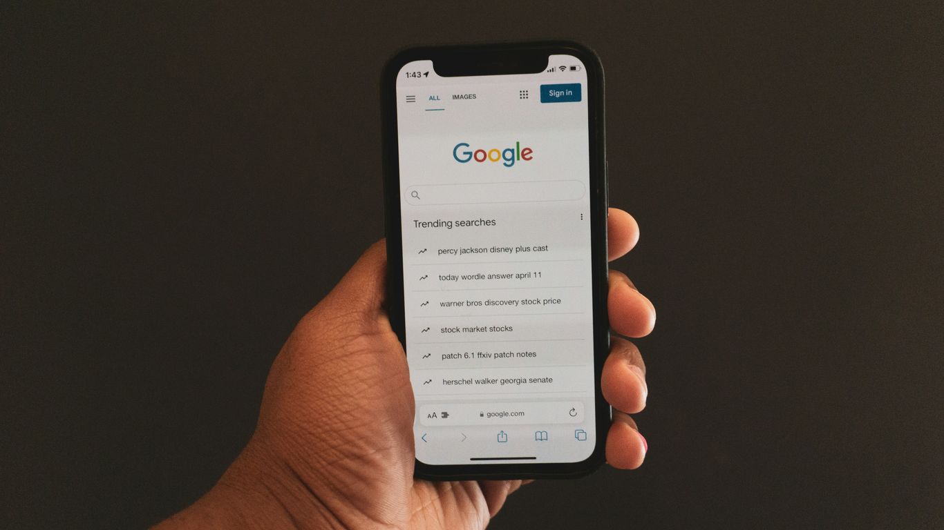 AI-driven search results on mobile devices