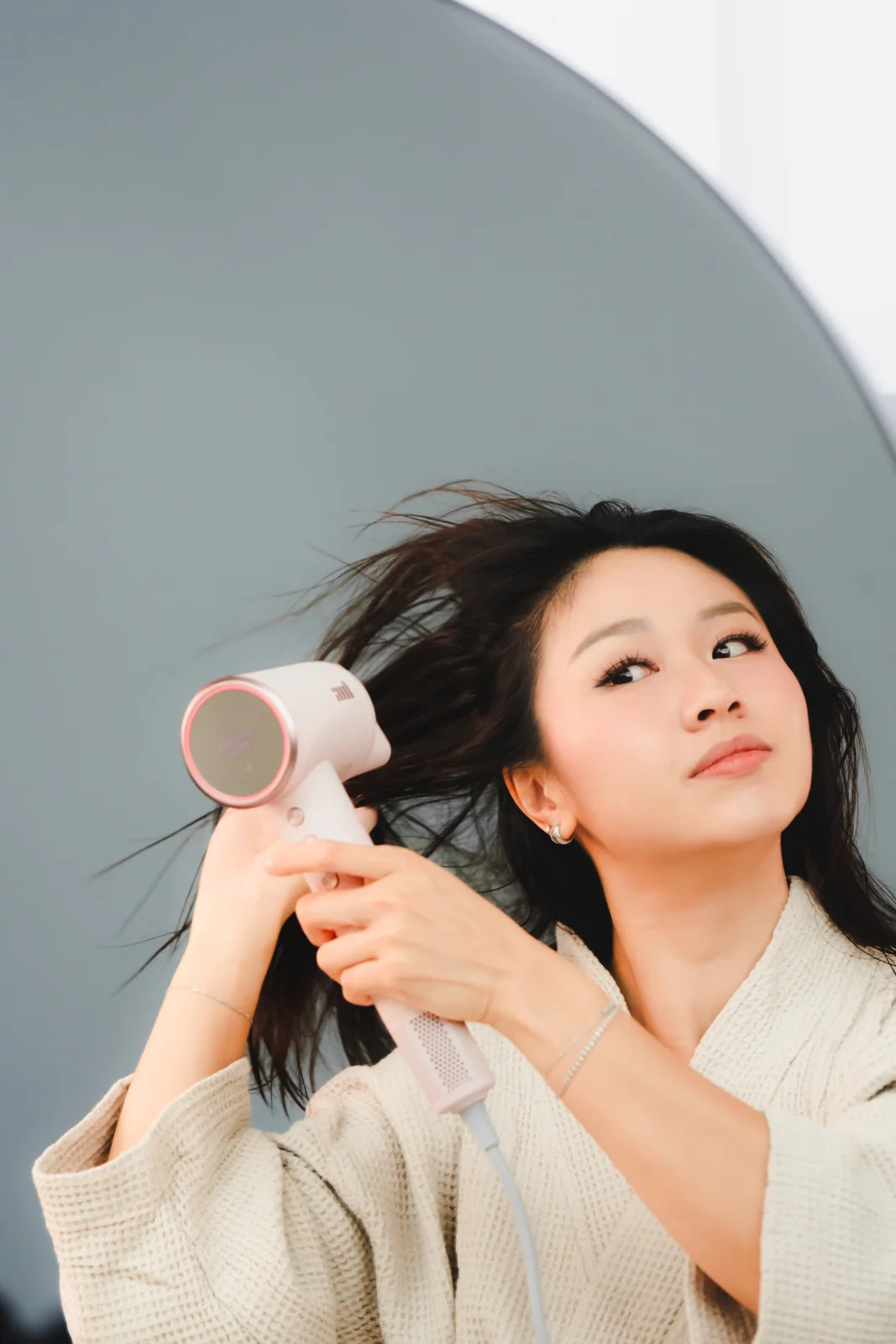 Imi Hair Tool photography by PaperCutCollective