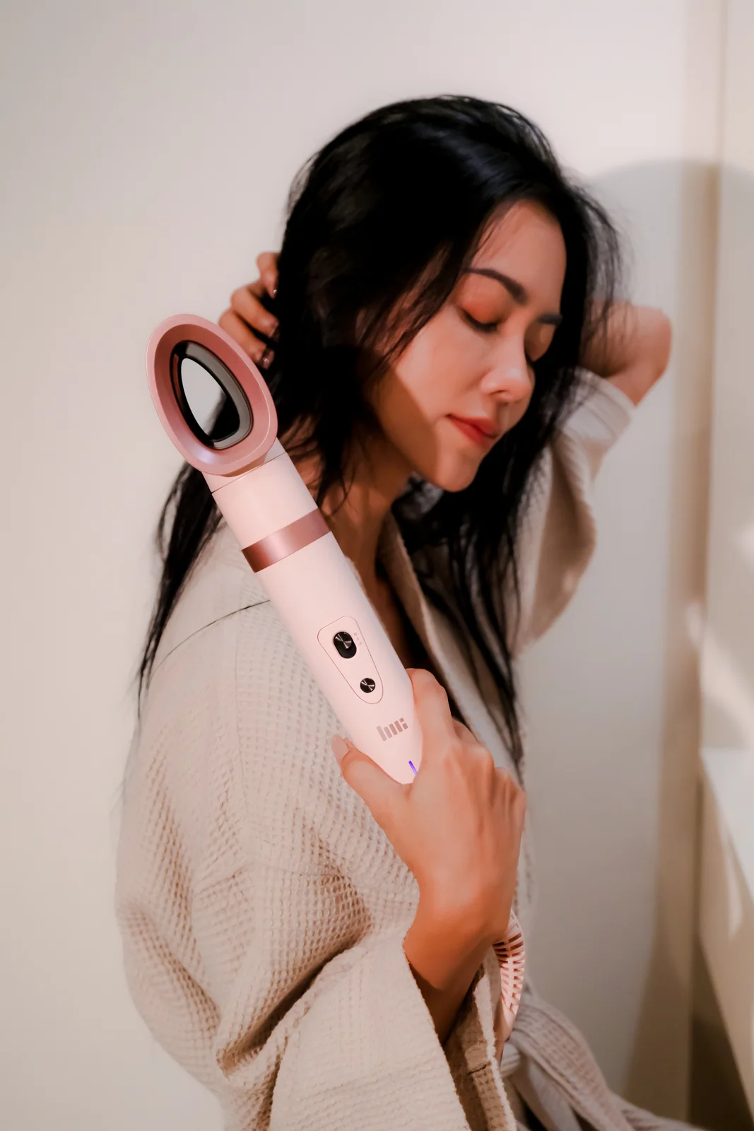 Imi Hair Tool photography by PaperCutCollective